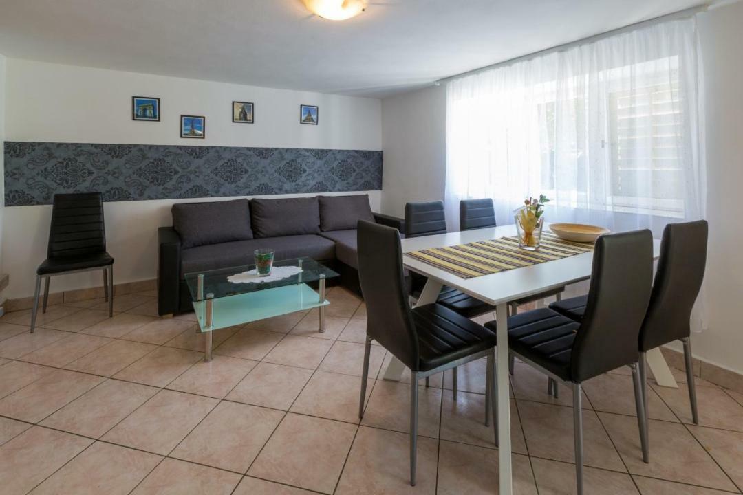 Apartment Dvorska Crikvenica Exterior foto