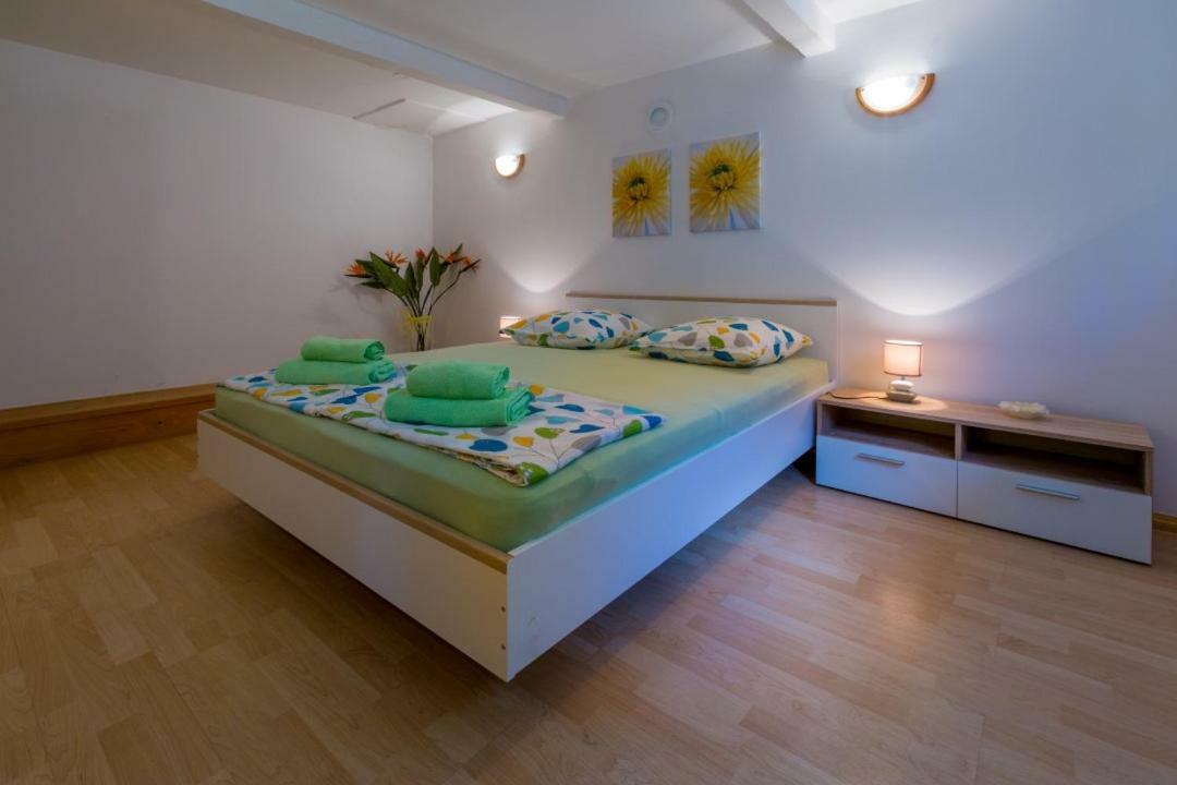 Apartment Dvorska Crikvenica Exterior foto